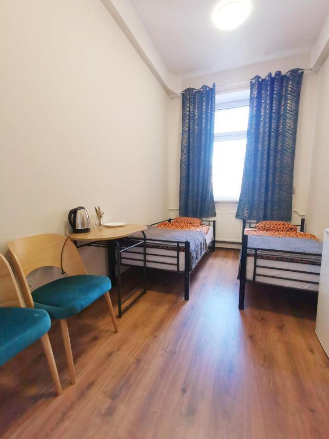 ורוצלב Hostel Kaszubska מראה חיצוני תמונה