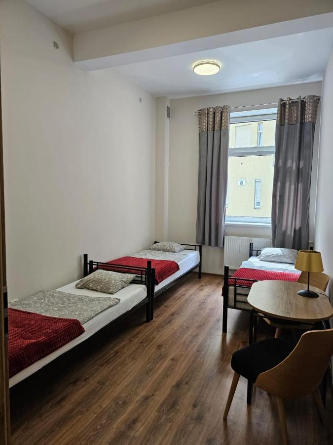 ורוצלב Hostel Kaszubska מראה חיצוני תמונה